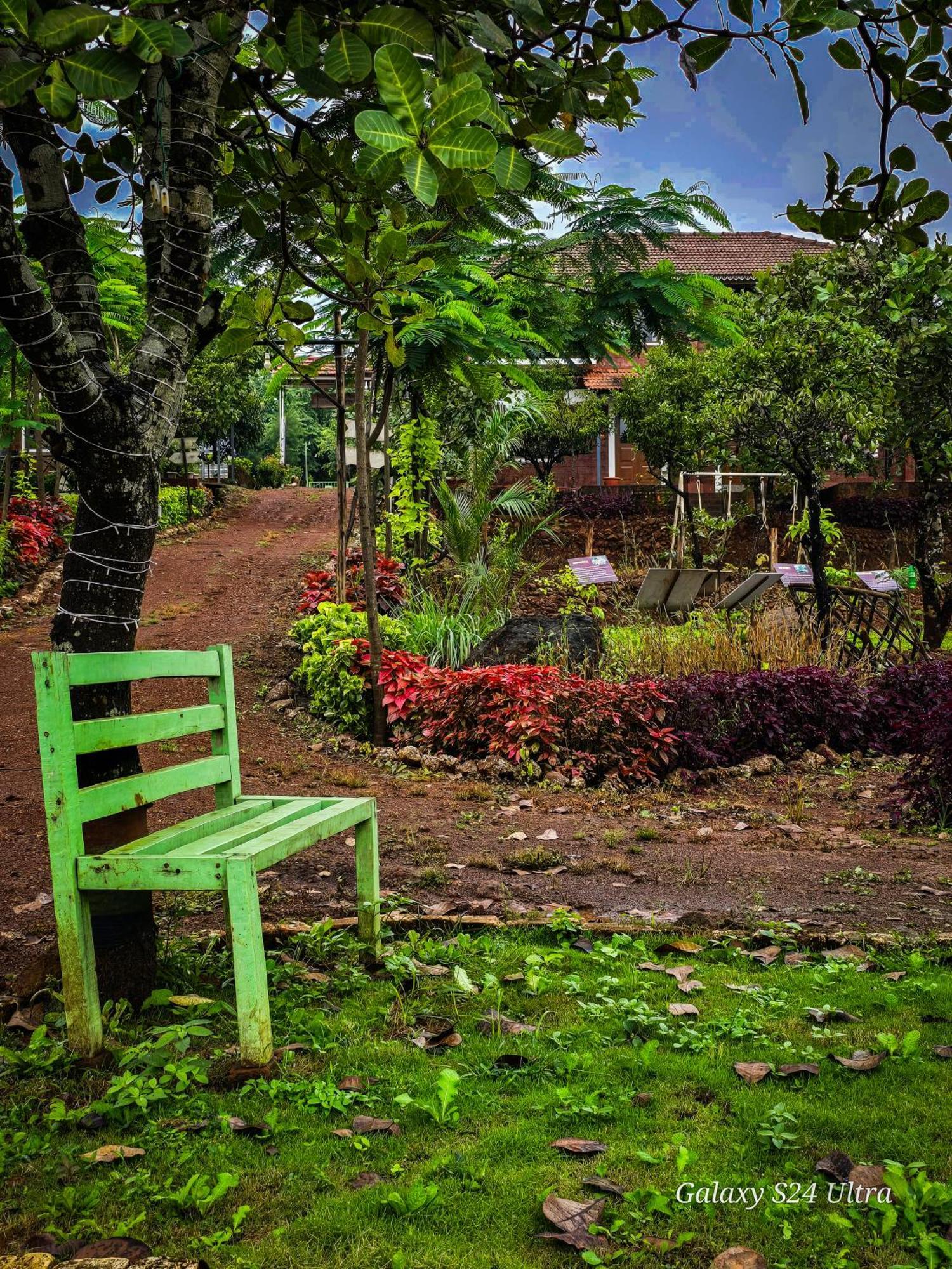 Chalobahills Farmstay Resort Ajra Exterior photo